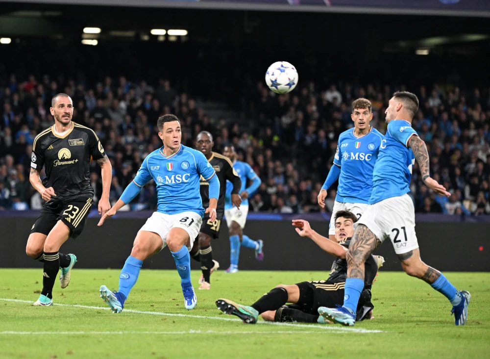 欧冠烽火中的那不勒斯：<a href='/news/tag/1162863.html' style='color: blue;'>从希望曙光到至暗深渊</a>